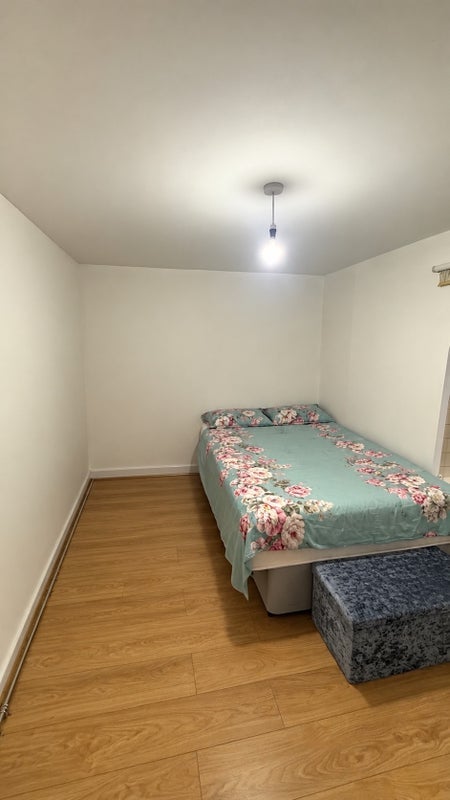 Room Moree Way in Greater London
