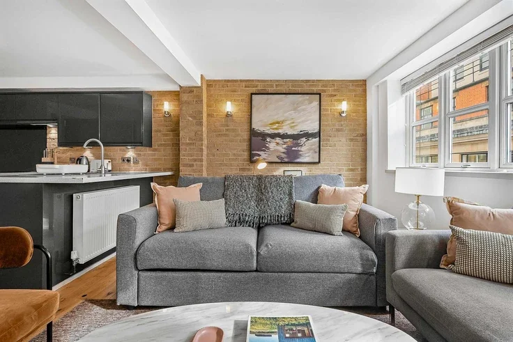 Flat Bateman Street in City of Westminster