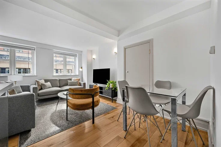 Flat Bateman Street in City of Westminster