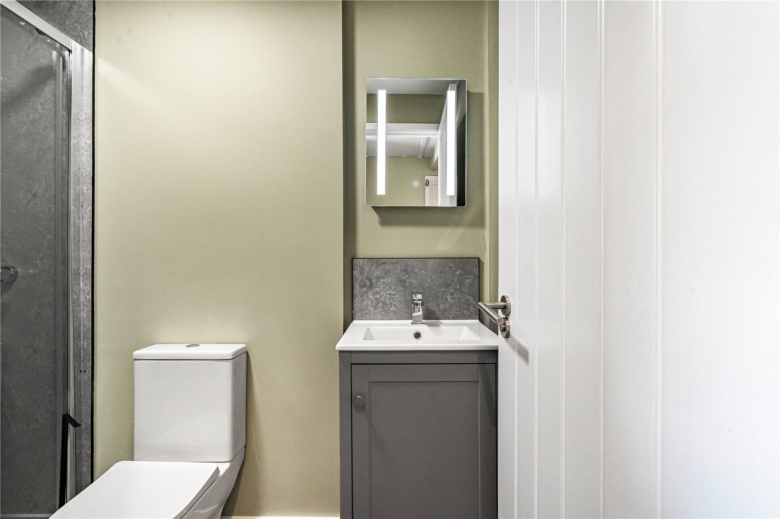 Room Dunmore in Guildford
