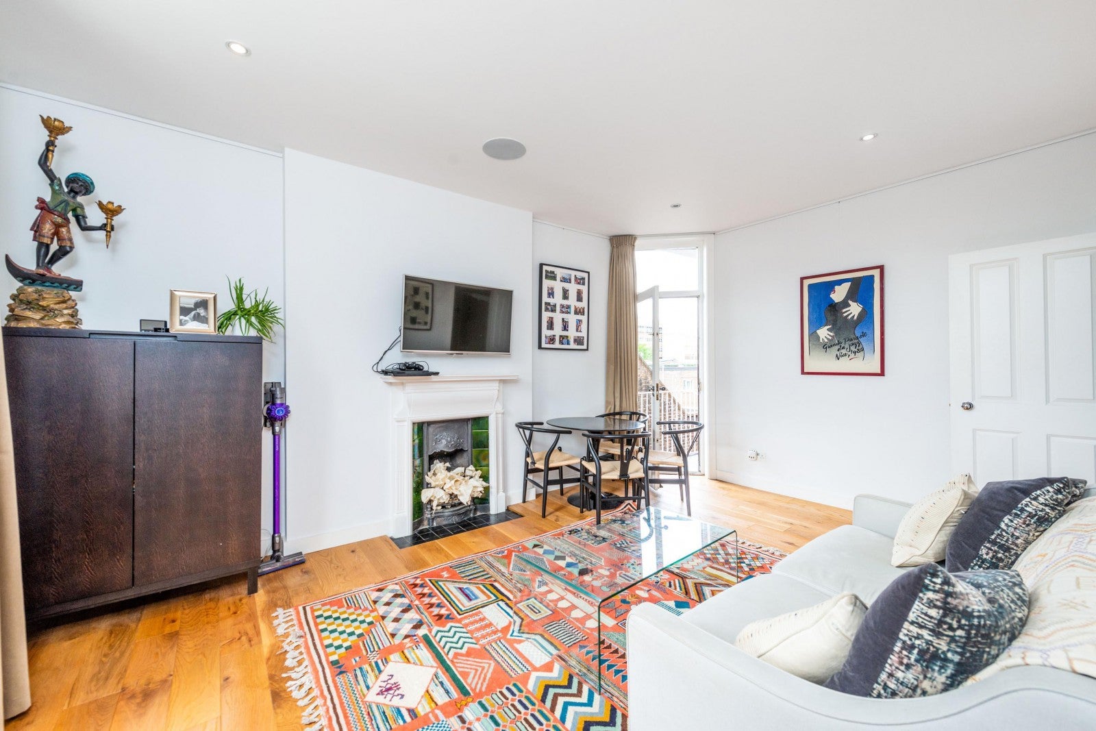 Flat Camera Place in Greater London