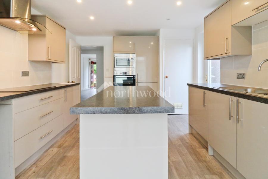 House Swan Lane in Folkestone and Hythe District