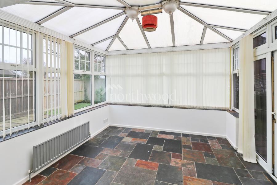 House Swan Lane in Folkestone and Hythe District