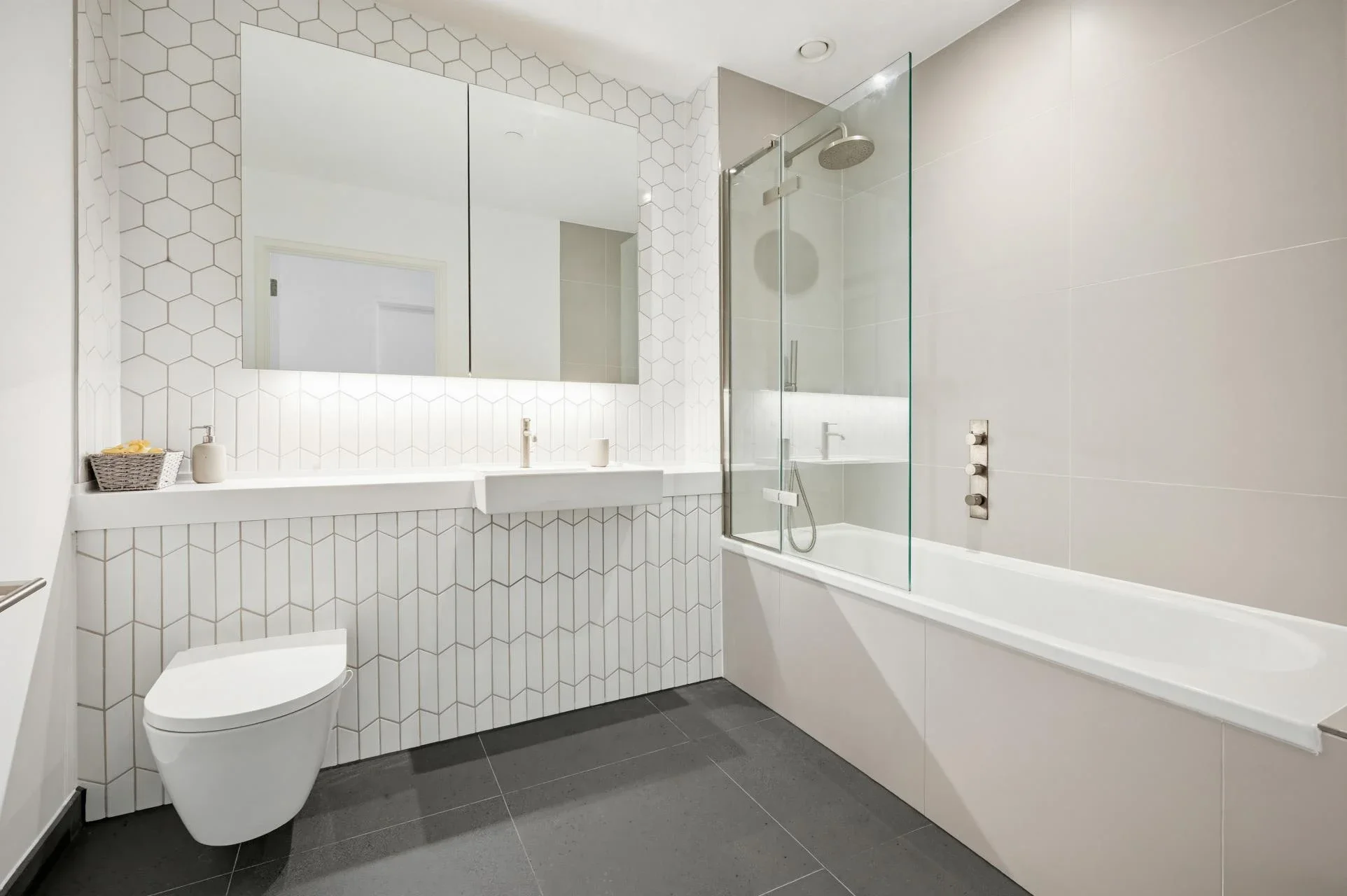 Flat Ashley Road in Greater London