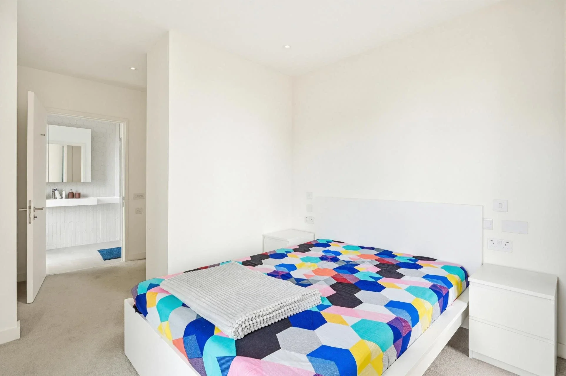 Flat Ashley Road in Greater London