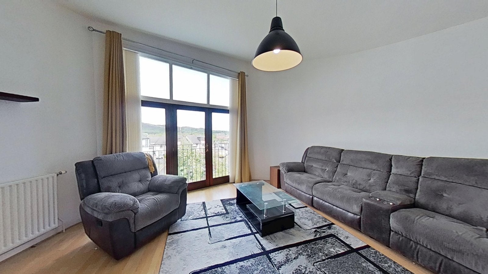 Flat Craigmillar Castle Road in City of Edinburgh