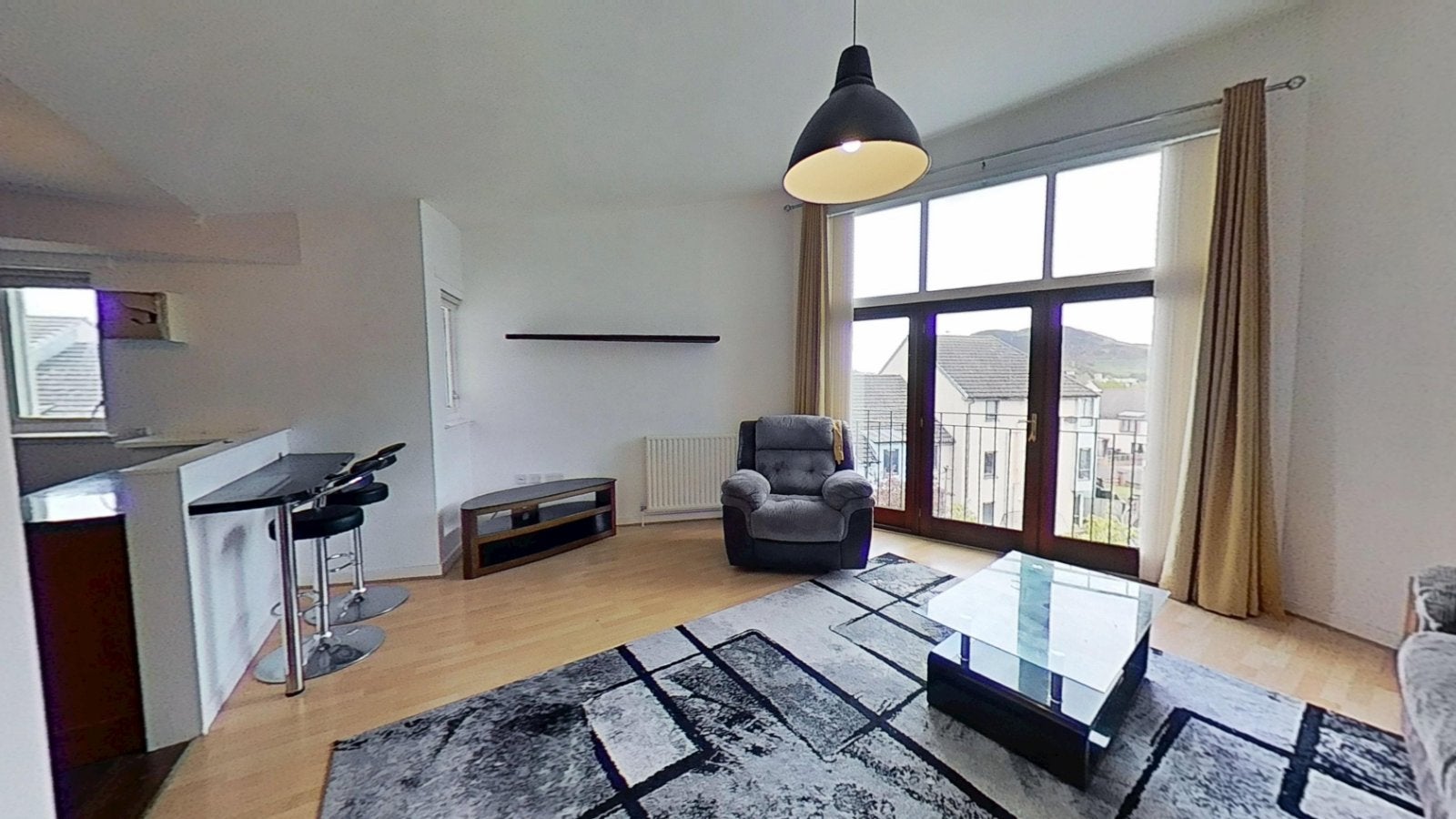 Flat Craigmillar Castle Road in City of Edinburgh