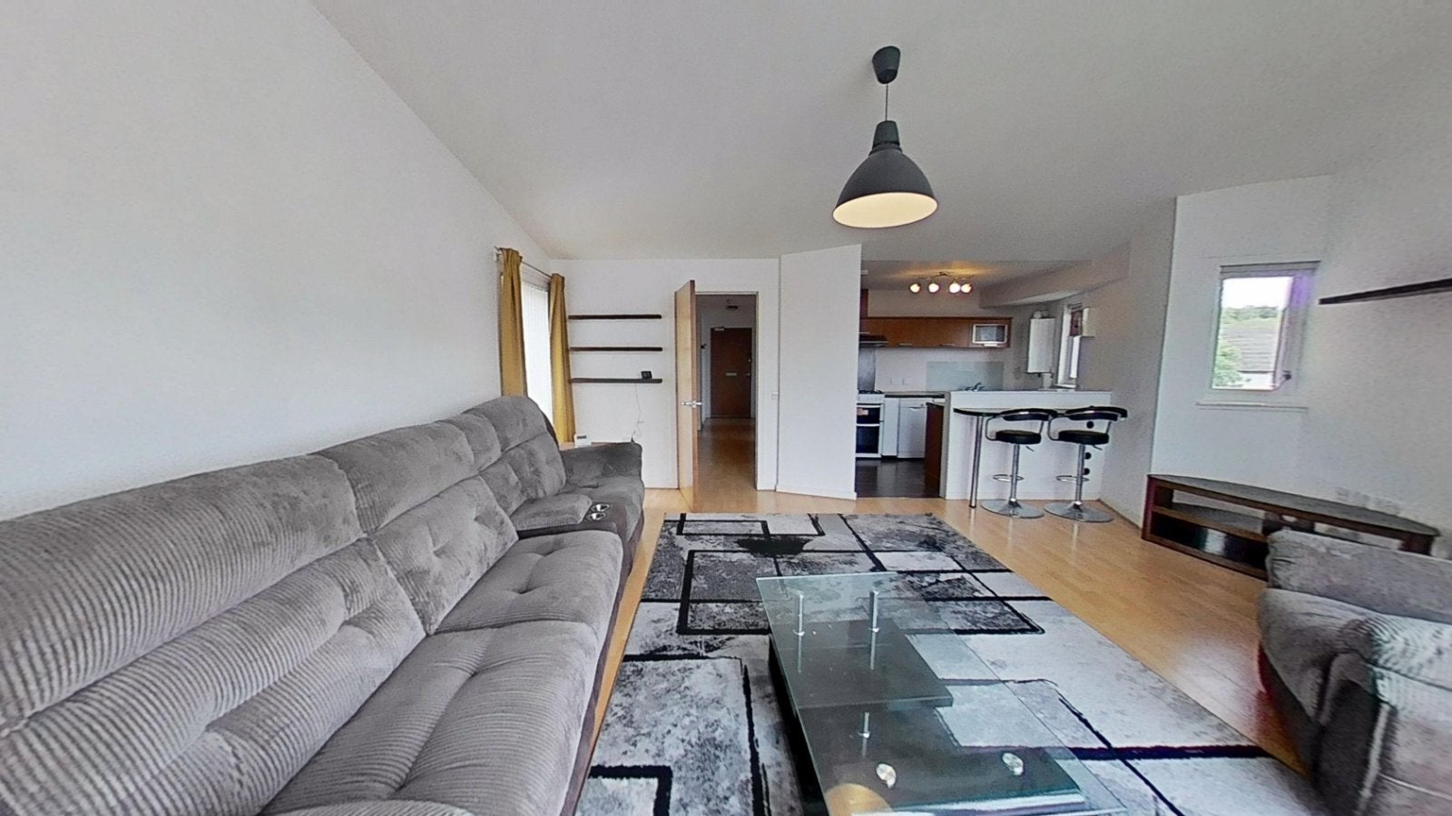 Flat Craigmillar Castle Road in City of Edinburgh