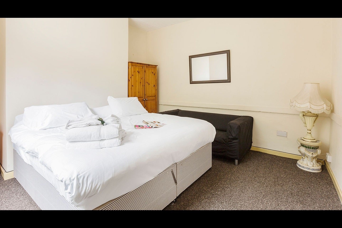 Room Edge Lane in Liverpool