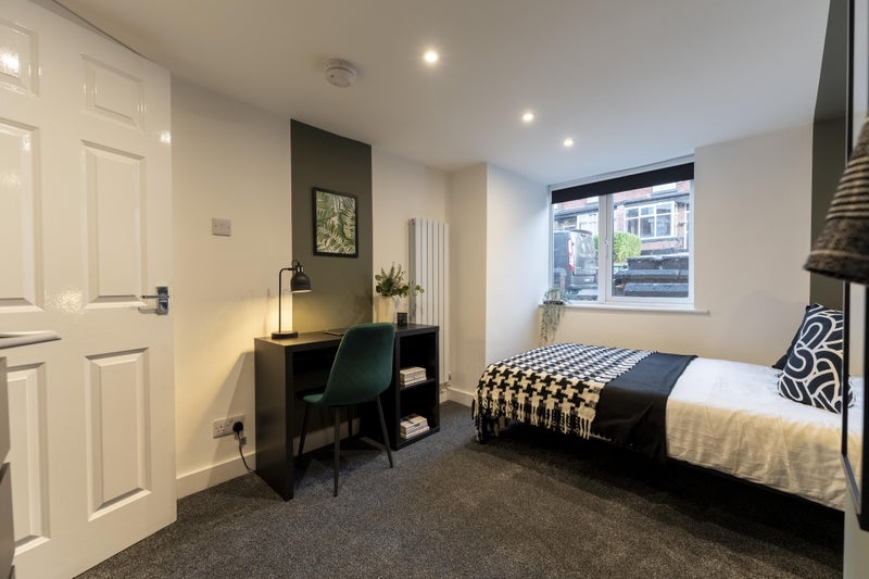 Room Talbot View in Leeds