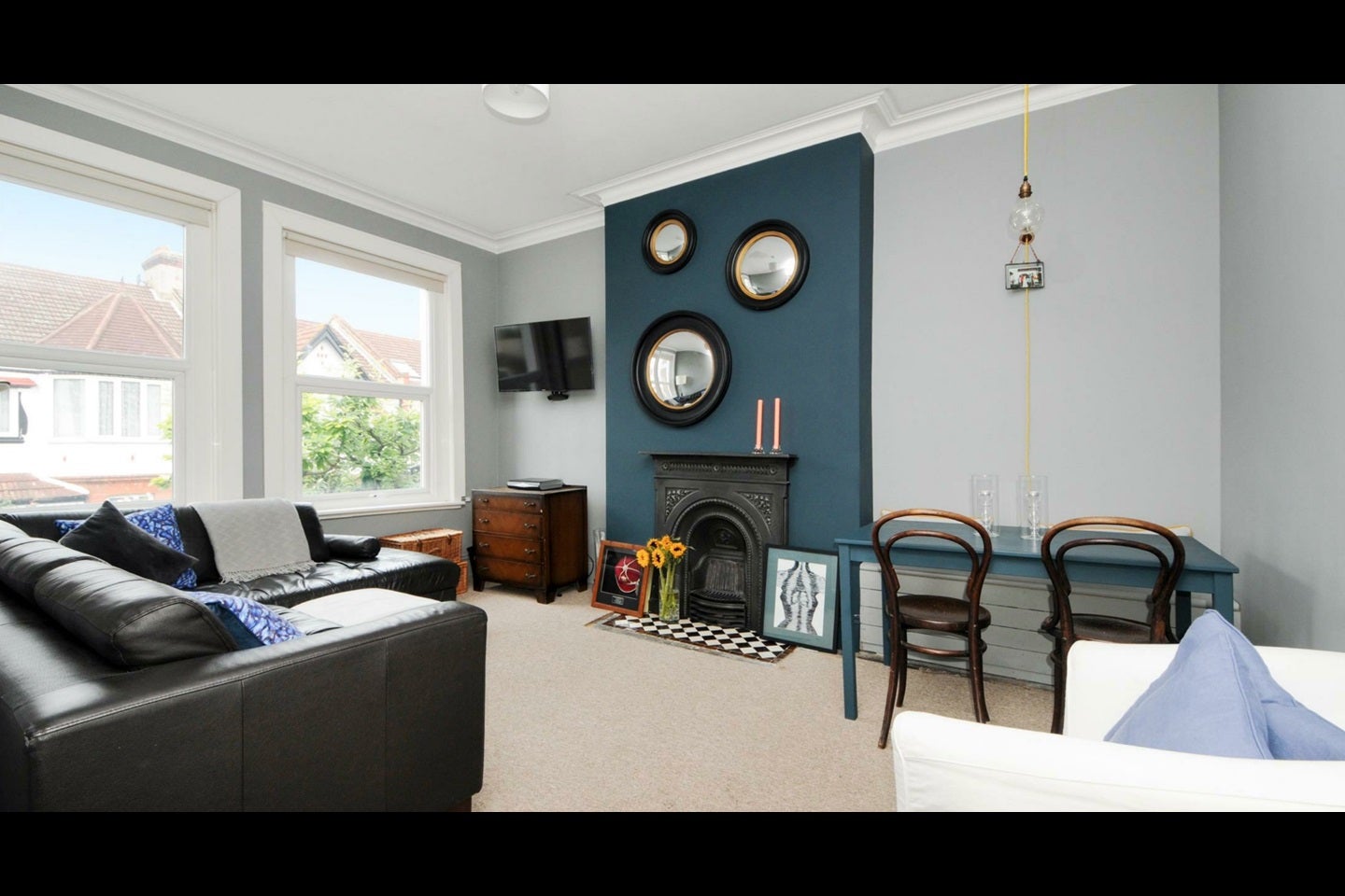 Flat Romberg Road in Greater London