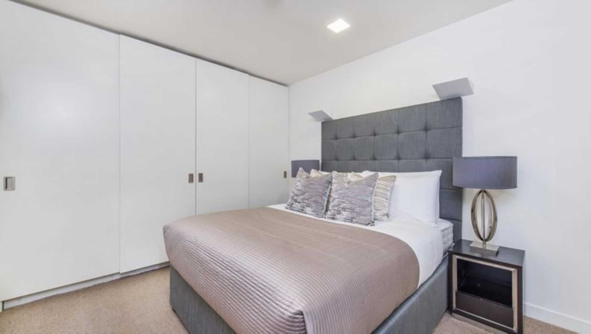 Flat Fulham Road in Greater London