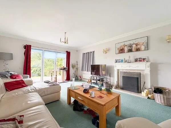 Flat Mayfield Lane in Wealden