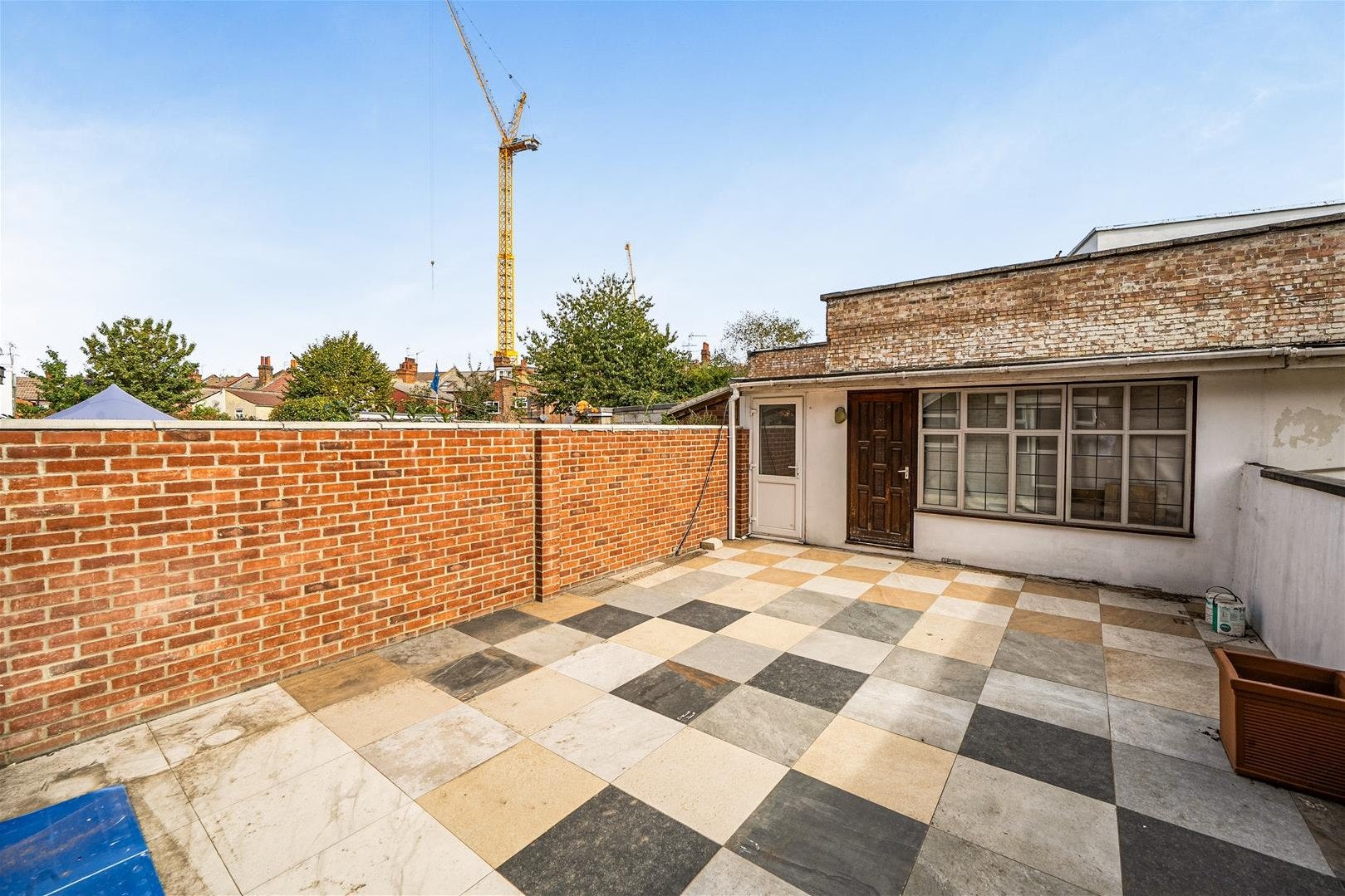Flat Beaconsfield Road in Greater London