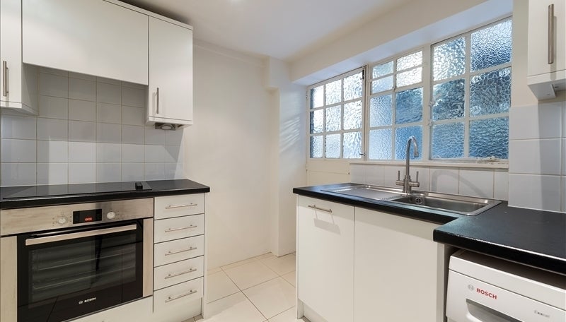 Flat Fulham Road in Greater London