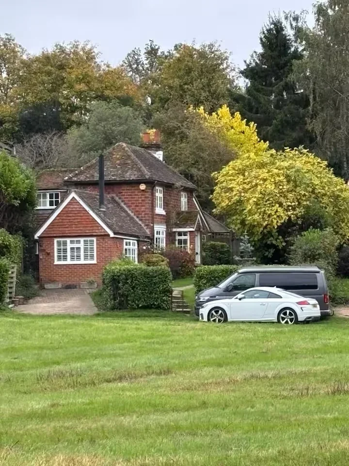 House Stonards Brow in Waverley