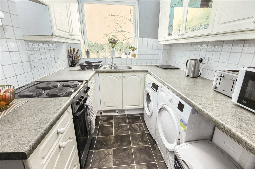 Flat Staines Road West in Borough of Spelthorne