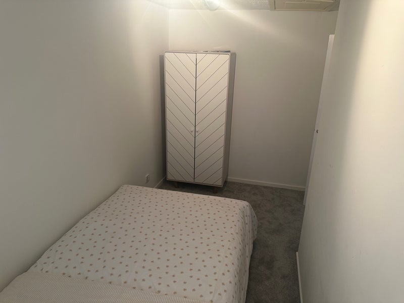 Room Cole Close in Greater London