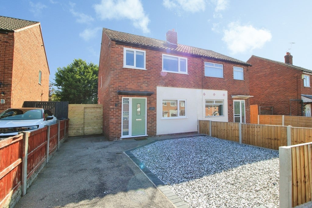 House Heath Close in Great Boughton