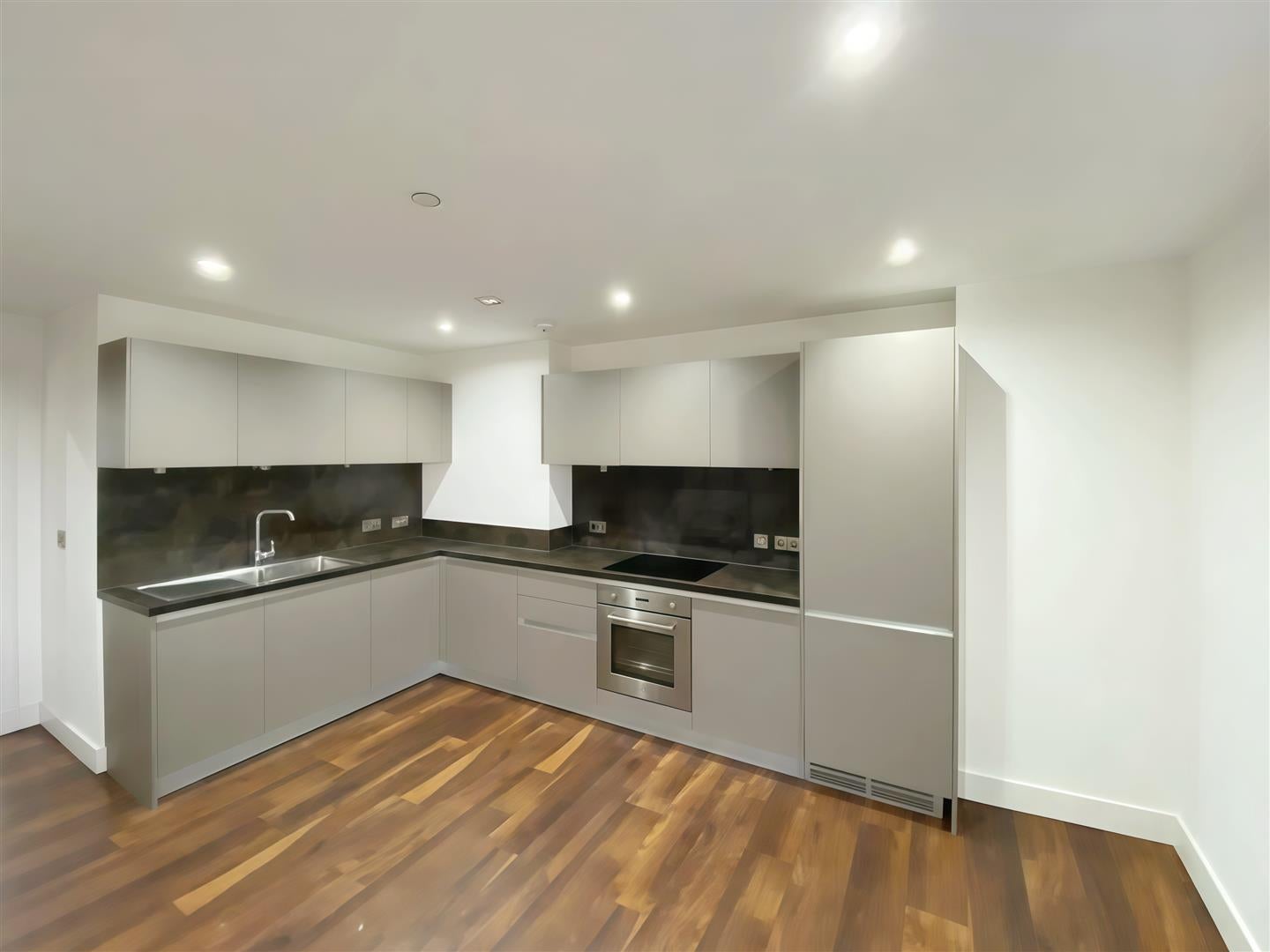 Flat Ordsall Lane in Salford