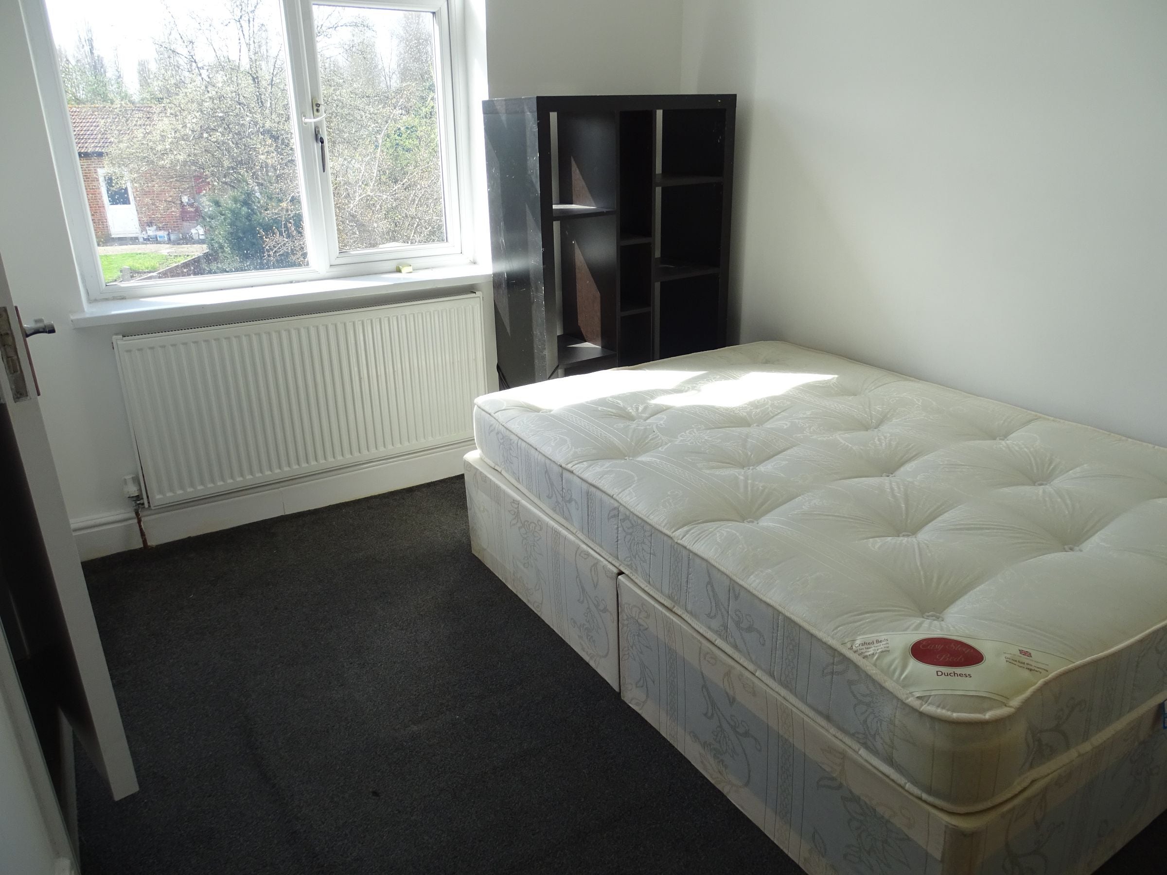 Room Windmill Lane in Greater London