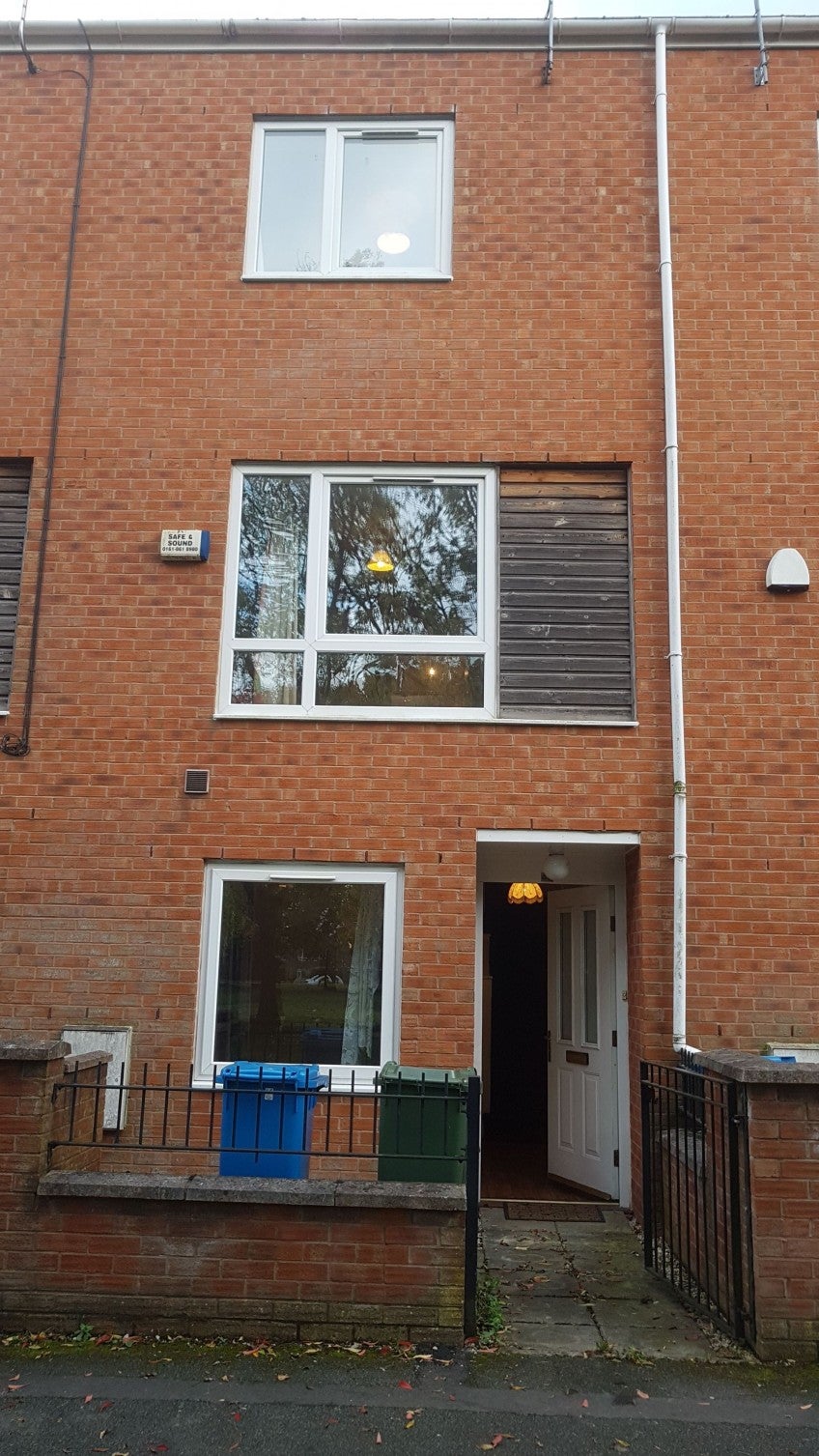 House Lauderdale Crescent in Manchester