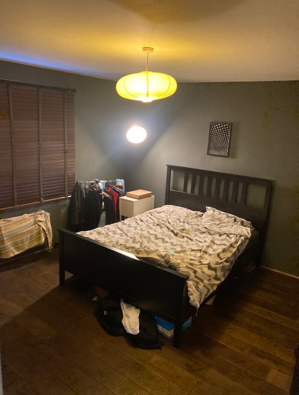 Room Kings Arms Court in Greater London