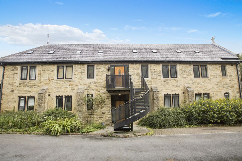 Flat Palace House Road in Calderdale