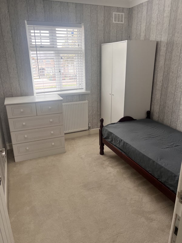 Room Ansty Road in Coventry