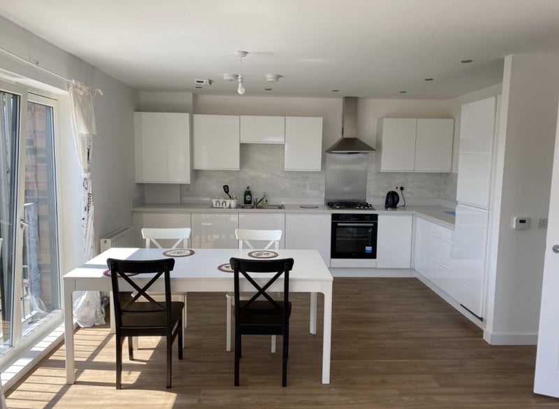 Flat Muirhouse Drive in City of Edinburgh