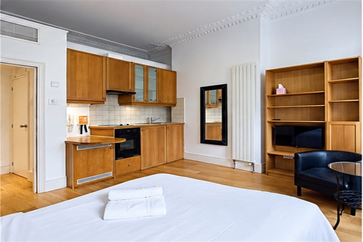 Flat Cartwright Gardens in Greater London