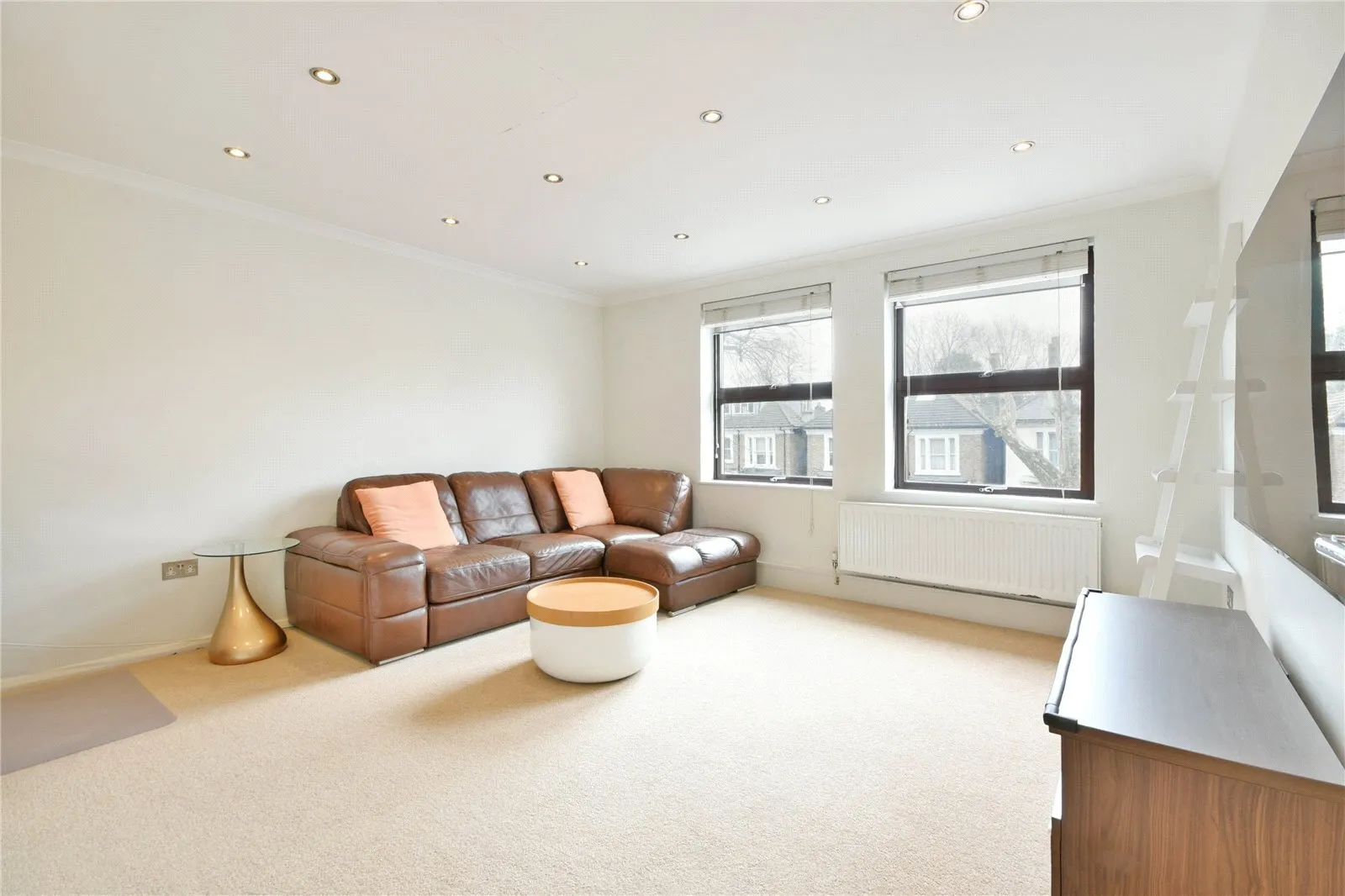 Flat Cavendish Road in Greater London