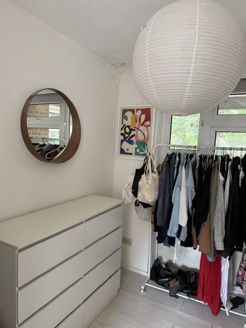 Room Warner Place in Greater London
