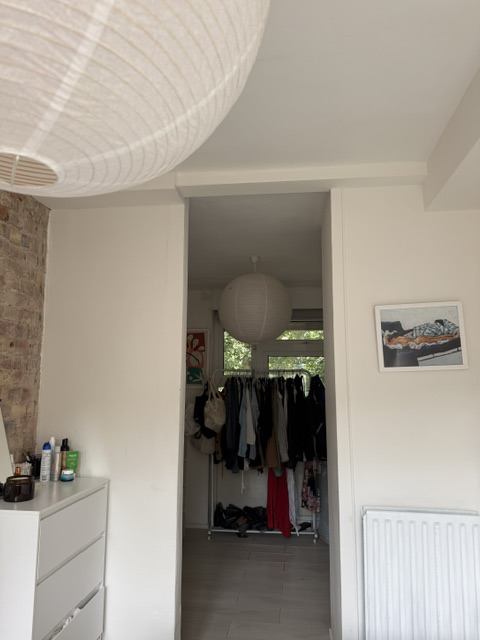 Room Warner Place in Greater London