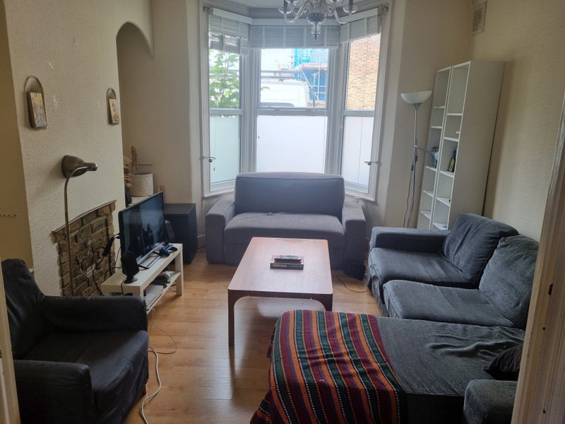 Room Leylang Road in Greater London