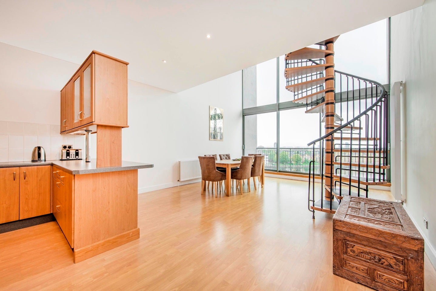 Flat Selsdon Way in Greater London