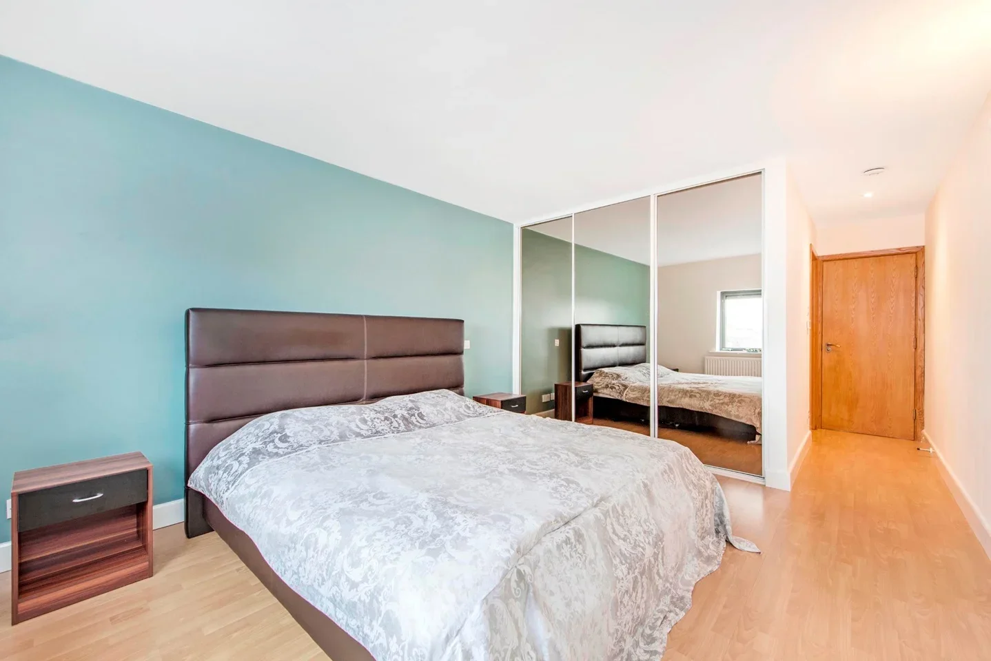 Flat Selsdon Way in Greater London