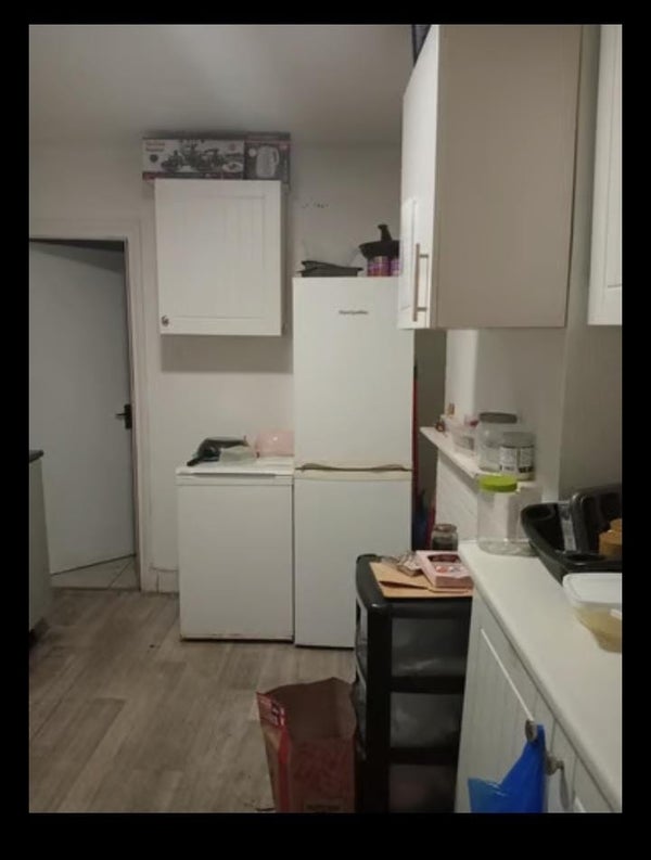 Flat Vicarage Lane in London
