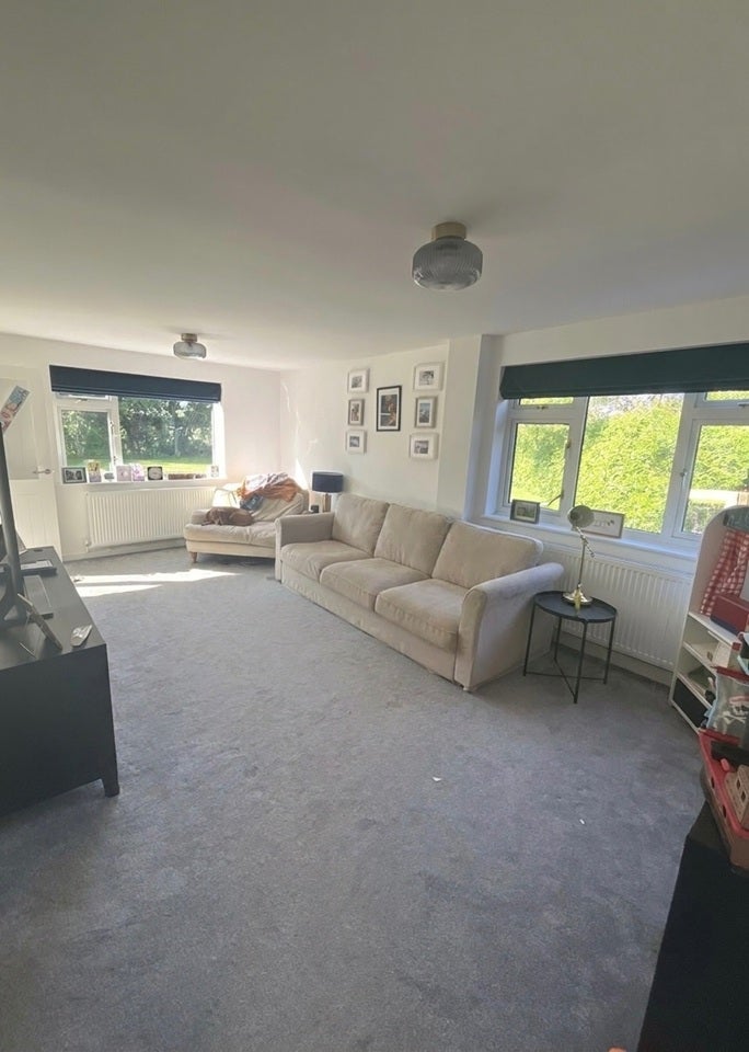 House Broad Close in Cherwell District