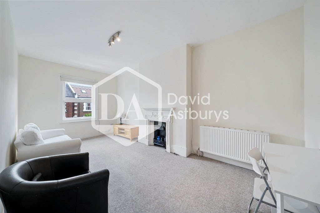 Flat Dudley Road in Greater London