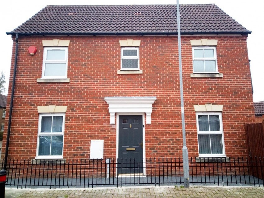 House Harding Spur in Slough