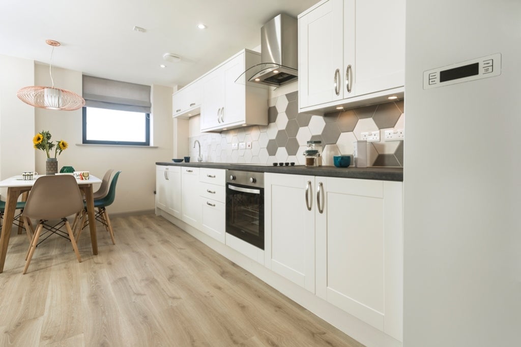 Flat Woodville Road in Cardiff