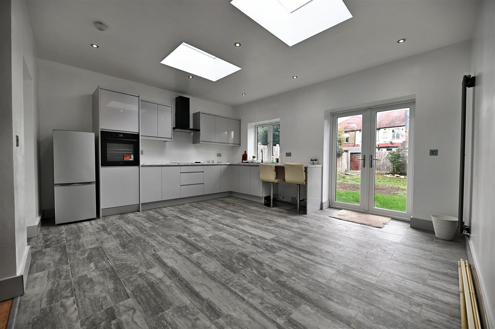 Flat Bute Road in Greater London