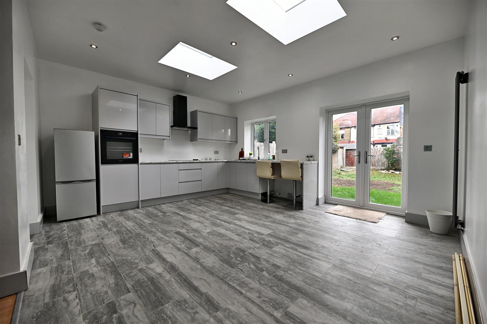 Flat Bute Road in Greater London