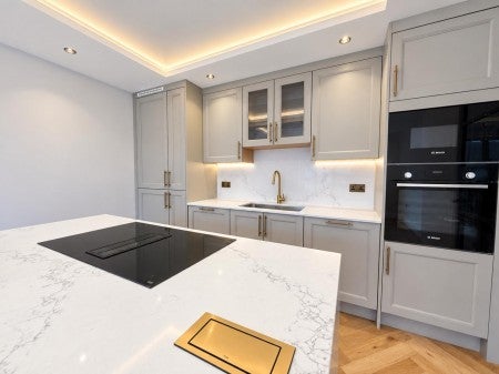Flat Hazelwood Avenue in Greater London