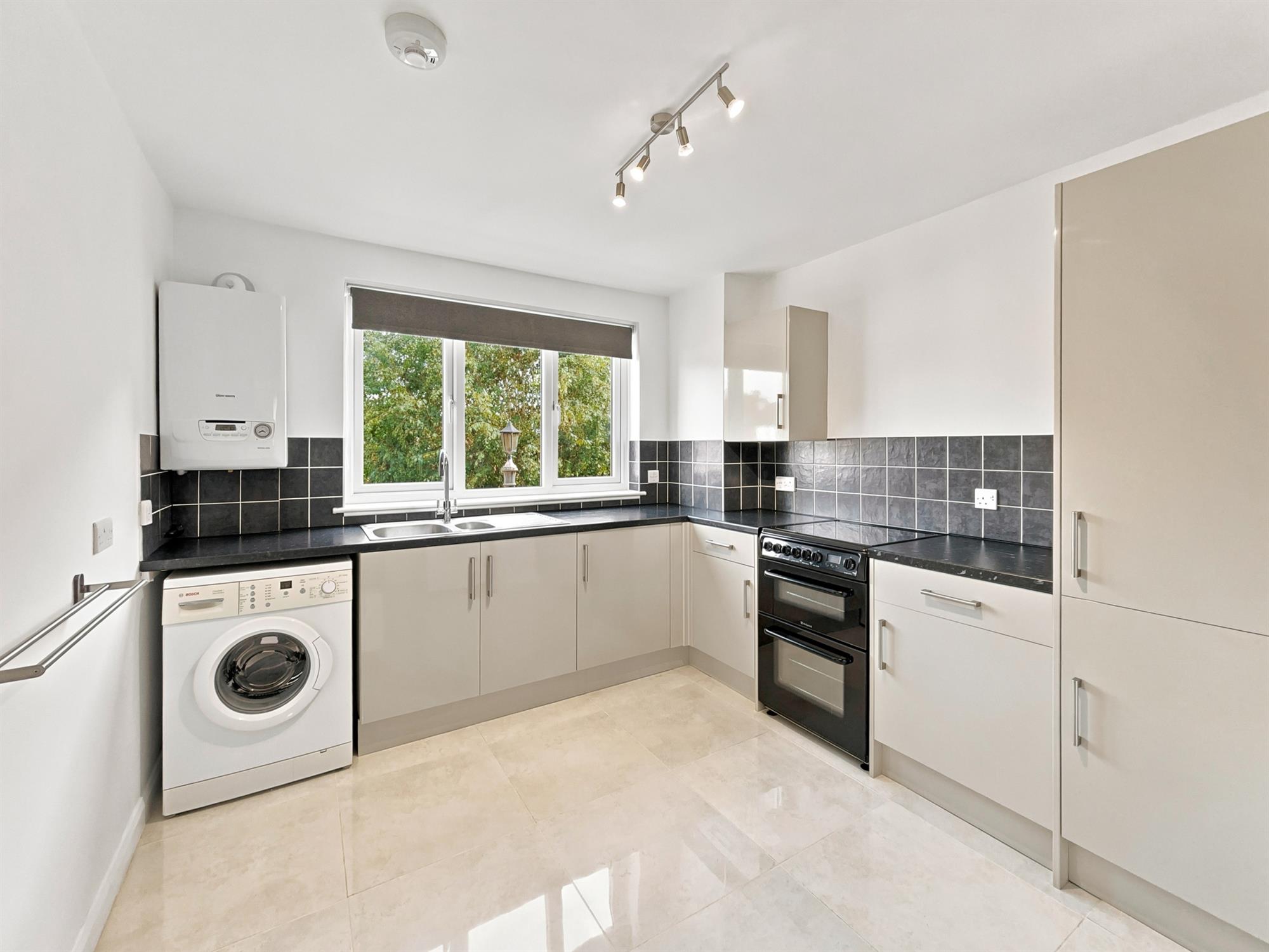 Flat Madison Court in Fareham