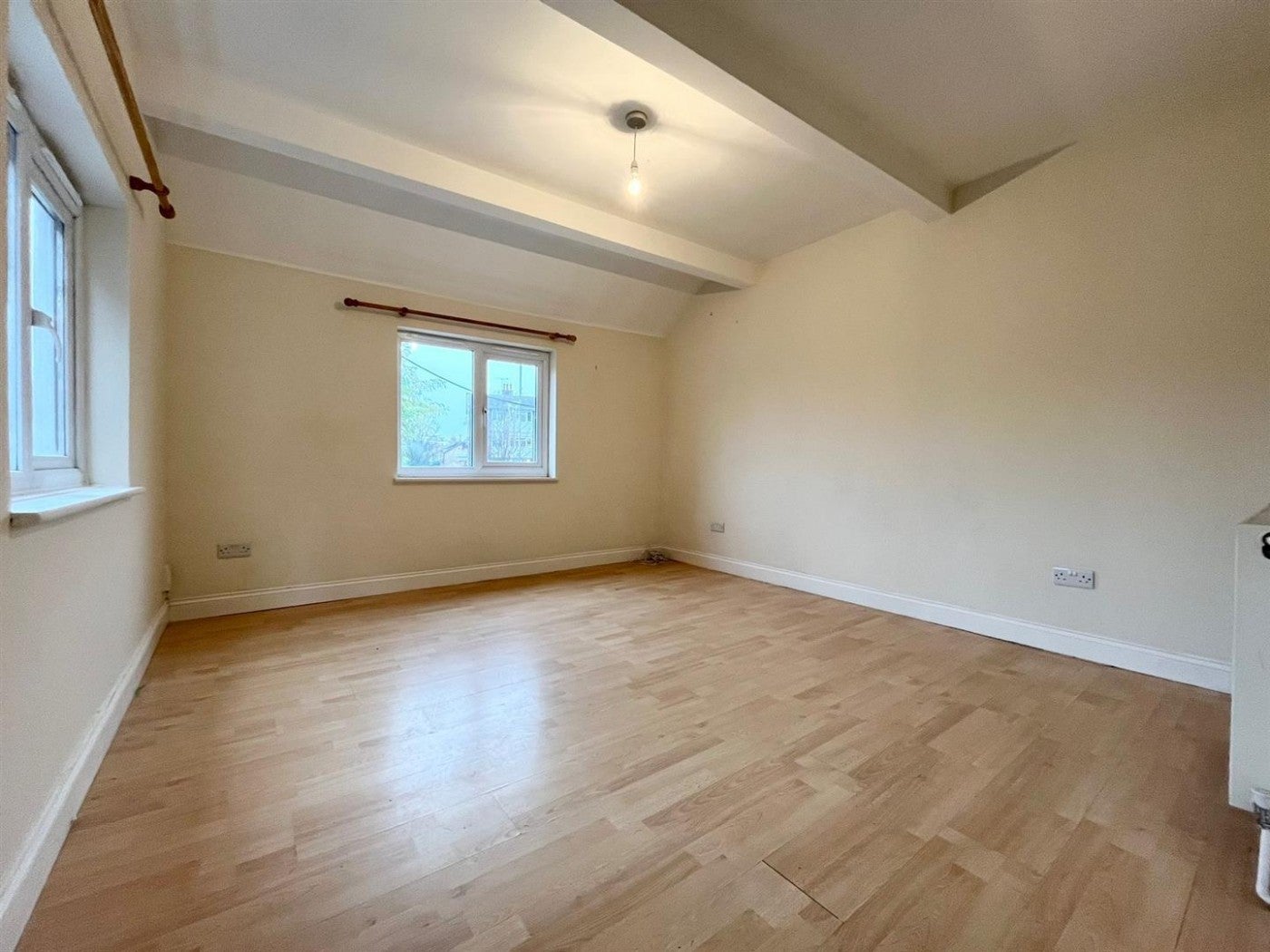 Flat Turners Hill in Cheshunt
