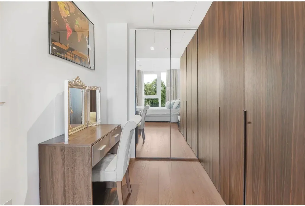 Flat Lillie Square in Greater London