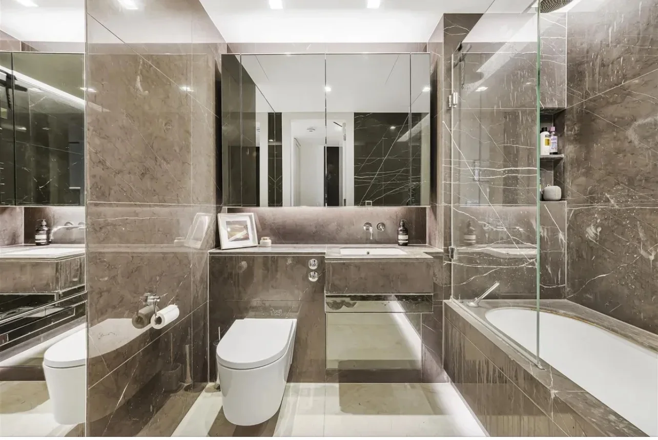 Flat Lillie Square in Greater London