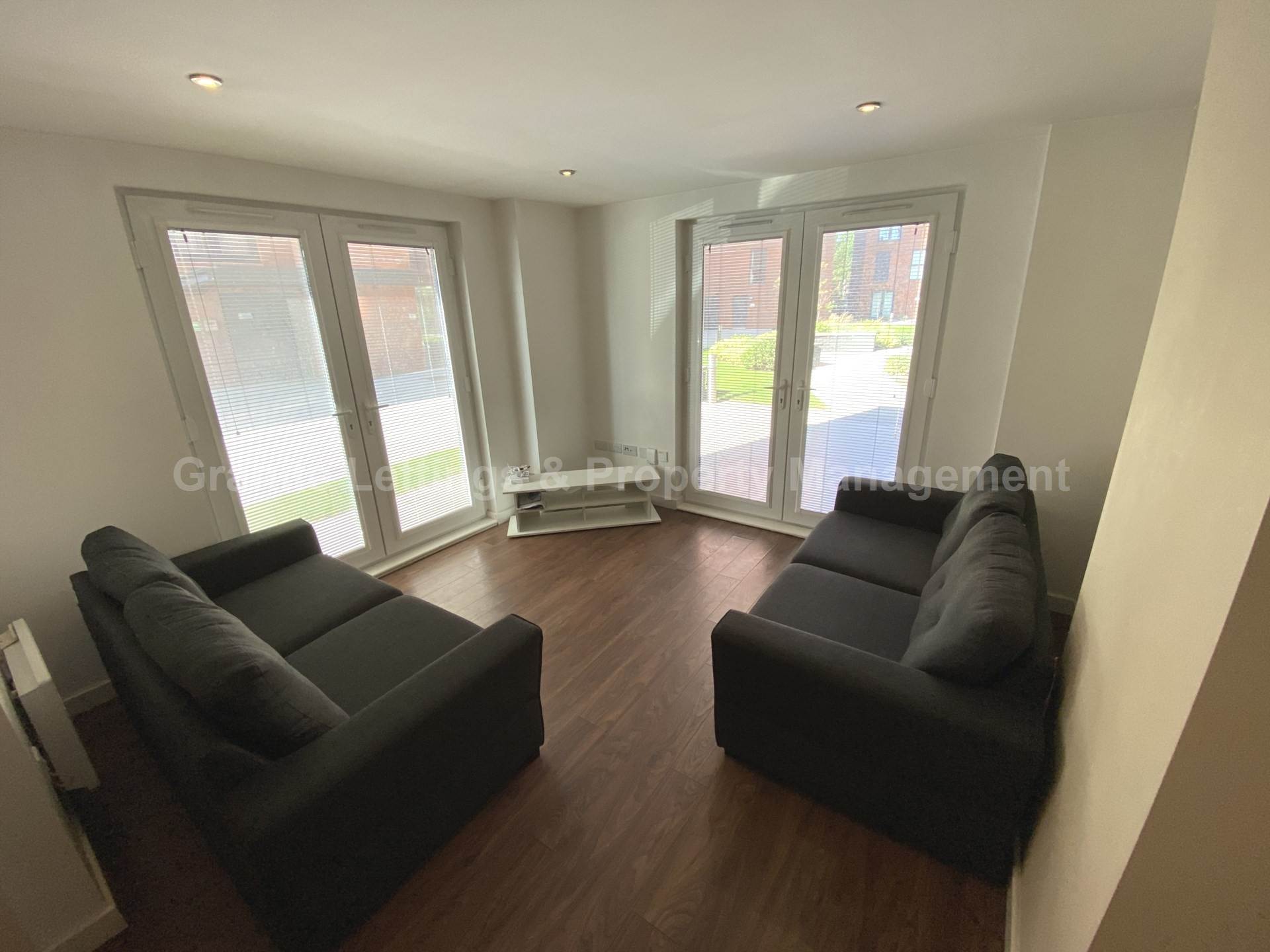 Flat Sillavan Way in Salford